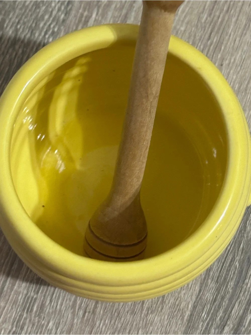 Harry & David Honey Pot Jar Bumble Bees Hive Ceramic w/ Wood Honey Dipper Yellow